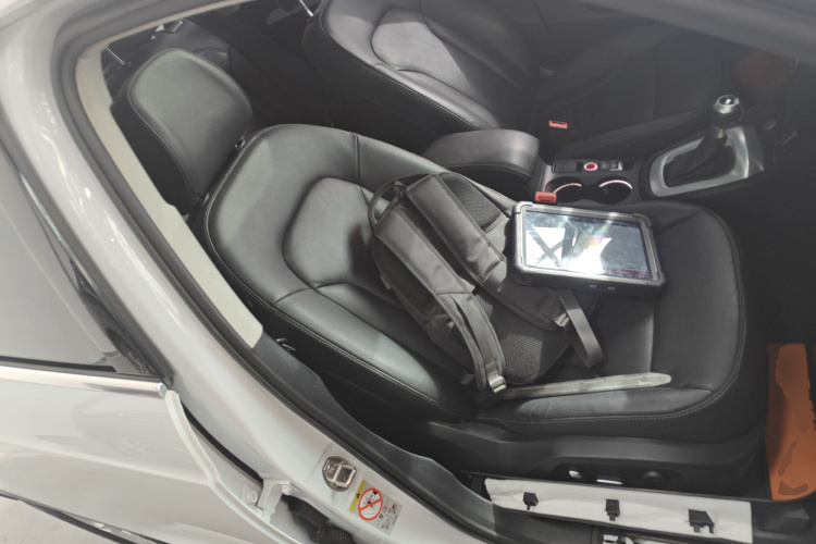 奥迪Q3 2018款 30周年年型 30 TFSI 风尚型局部细节41