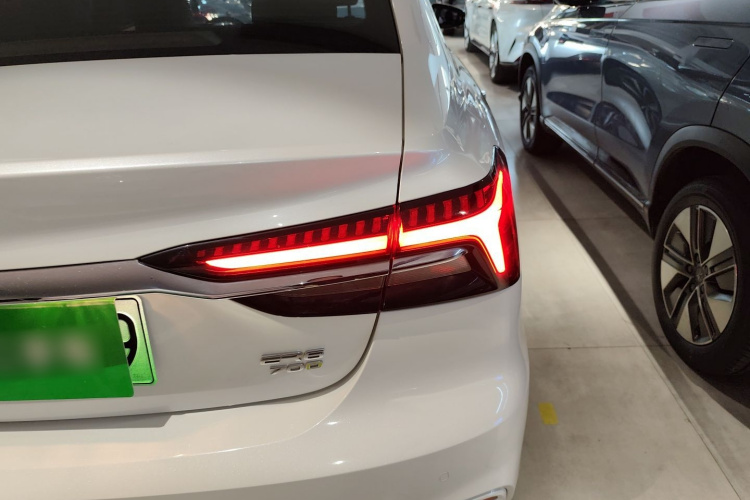 飞凡汽车 飞凡ER6 2020款 620km 智享版车身外观9