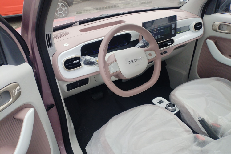 吉利银河 熊猫 2025款 210km 元气熊中控内饰13