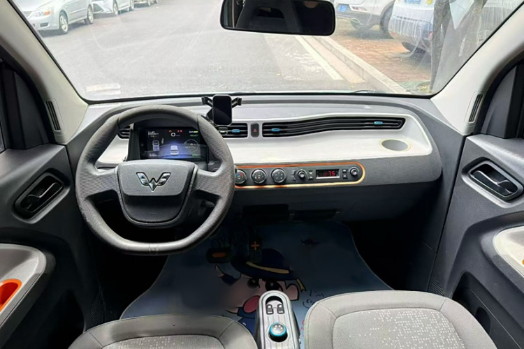 五菱汽车 宏光MINIEV 2020款 自在款 磷酸铁锂中控内饰7006