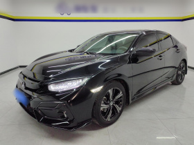 本田 思域 2021款 HATCHBACK 220TURBO CVT潮酷控