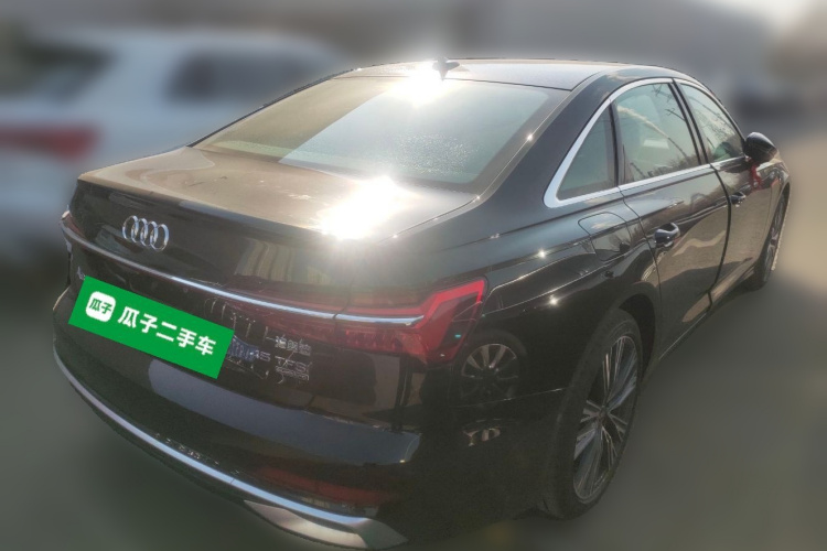 奥迪A6L 2025款 45 TFSI quattro 尊享动感型车身外观7