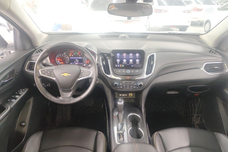 雪佛兰 探界者 2019款 535T 自动驭界版 国VI中控内饰7002