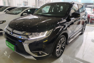 三菱 欧蓝德 2016款 2.4L 四驱豪华版 7座