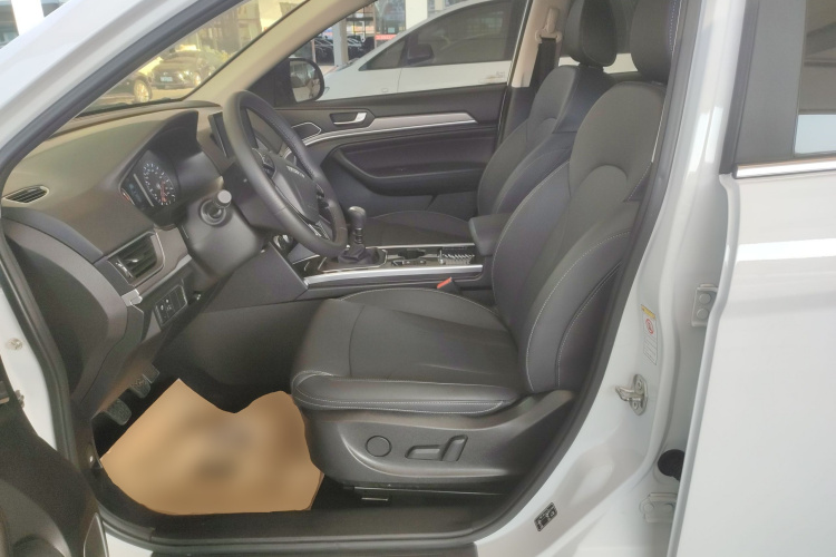 哈弗H6 2021款 运动版 1.5T 手动精英智联型 六边形格栅局部细节19