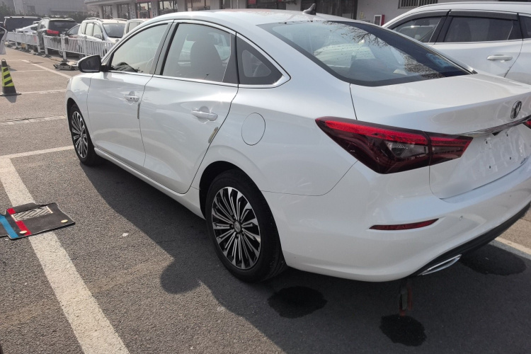 长安 逸动 2019款 蓝鲸版 280T GDI DCT极速型车身外观6003