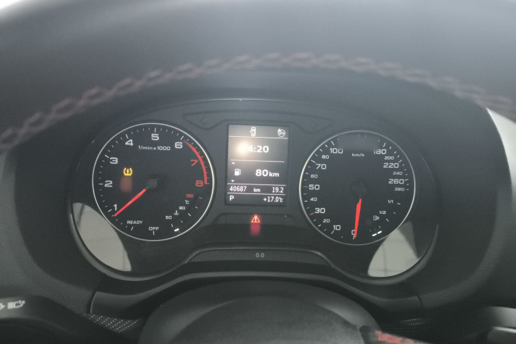 奥迪Q2L 2024款 35TFSI 进取动感型局部细节14