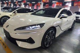 腾势Z9GT 2024款 1100四驱Ultra版