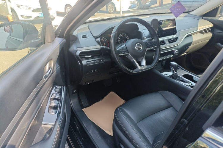 日产 天籁 2021款 2.0L XL 舒适版中控内饰20