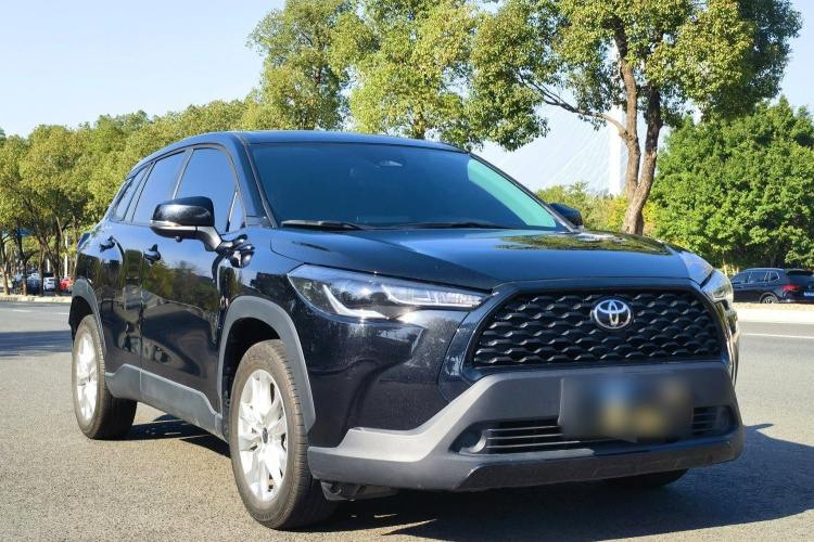 丰田 卡罗拉锐放 2023款 2.0L 精英版车身外观6006