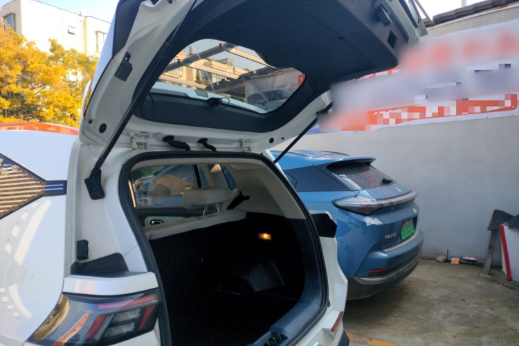 埃安 AION Y 2022款 70 智领版 磷酸铁锂机舱底盘23