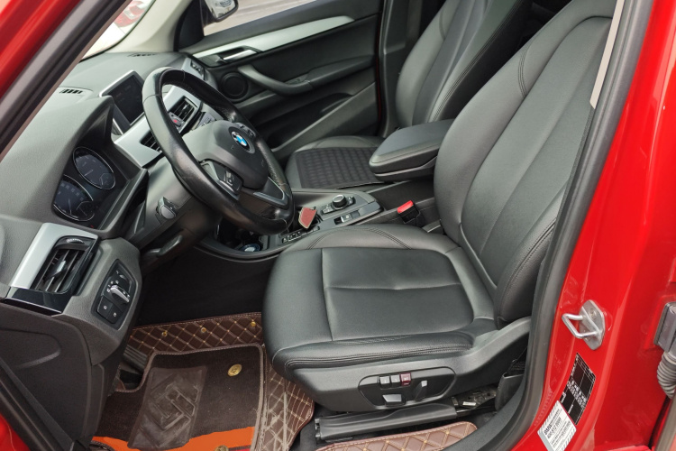 宝马X1 2019款 sDrive20Li 领先型中控内饰19
