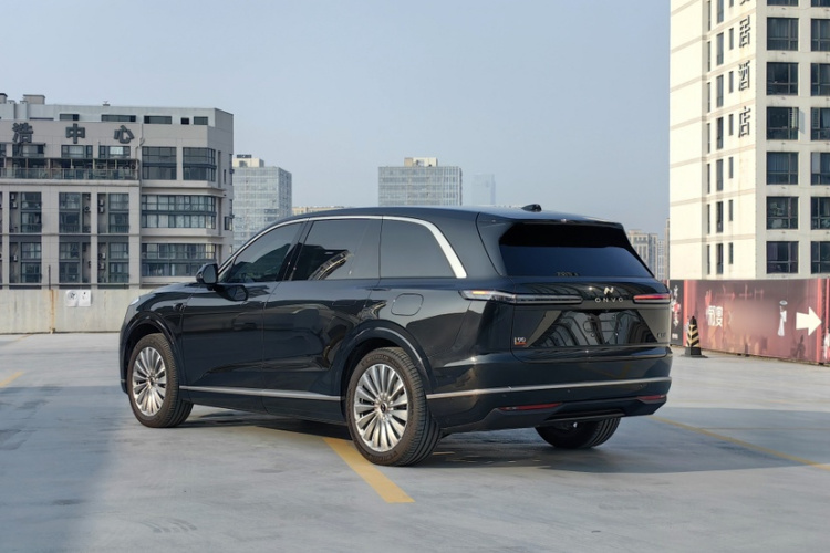 乐道L90 2025款 Ultra 六座版车身外观6001