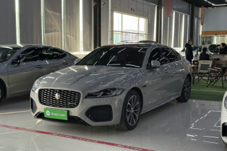 捷豹XFL 2023款 XFL 2.0T P250 两驱精英运动版