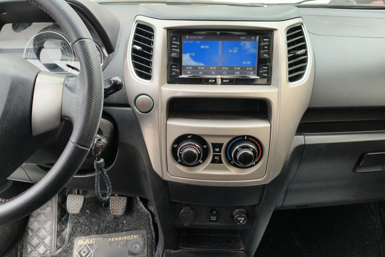 长城M4 2012款 1.5L 手动豪华型局部细节16