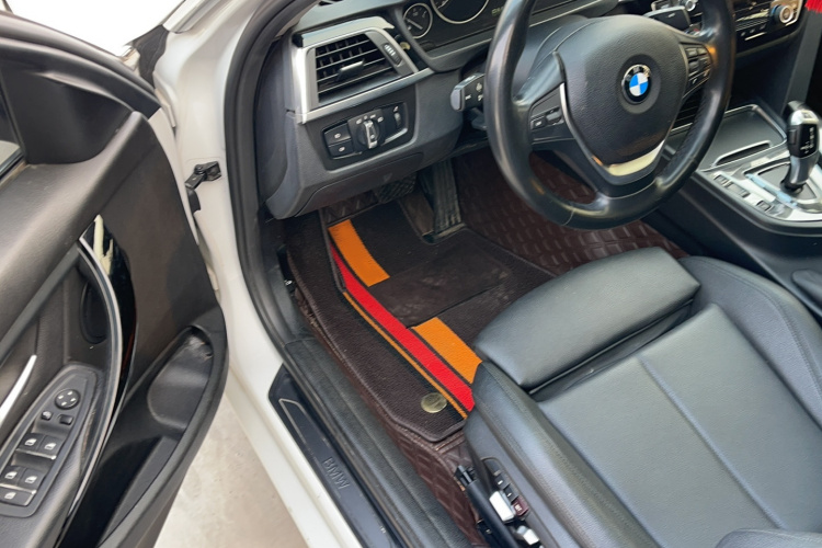 宝马3系 2018款 320Li xDrive 时尚型中控内饰7001