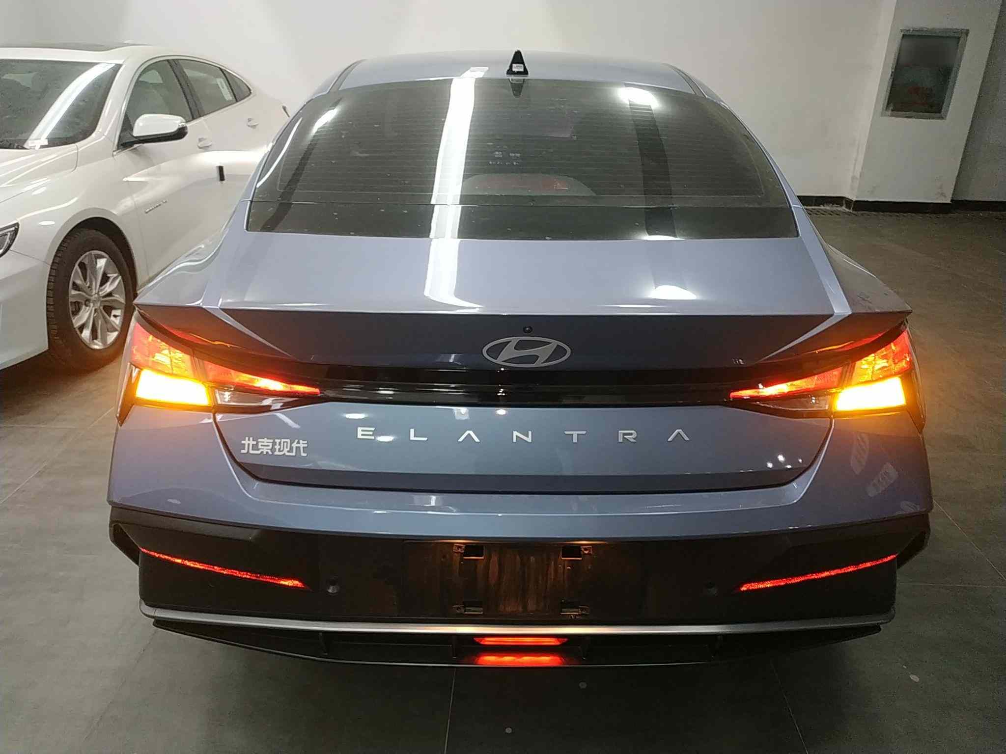 现代 伊兰特 2023款 1.5L CVT GLX精英版(5)
