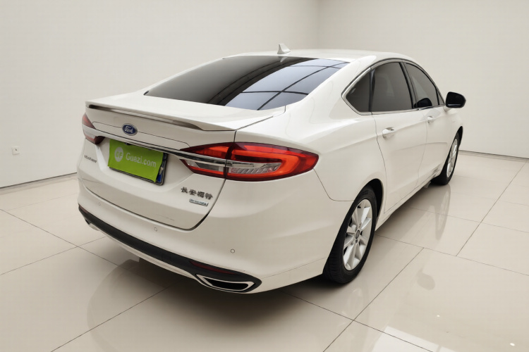 福特 蒙迪欧 2017款 EcoBoost 180 时尚型车身外观7