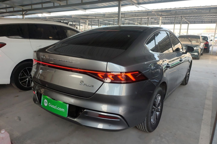 比亚迪 秦PLUS 2024款 荣耀版 DM-i 55KM领先型车身外观6005