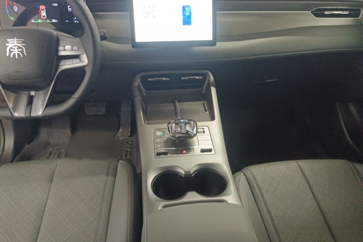 比亚迪 秦PLUS 2025款 DM-i 智驾版 55KM领先型局部细节18