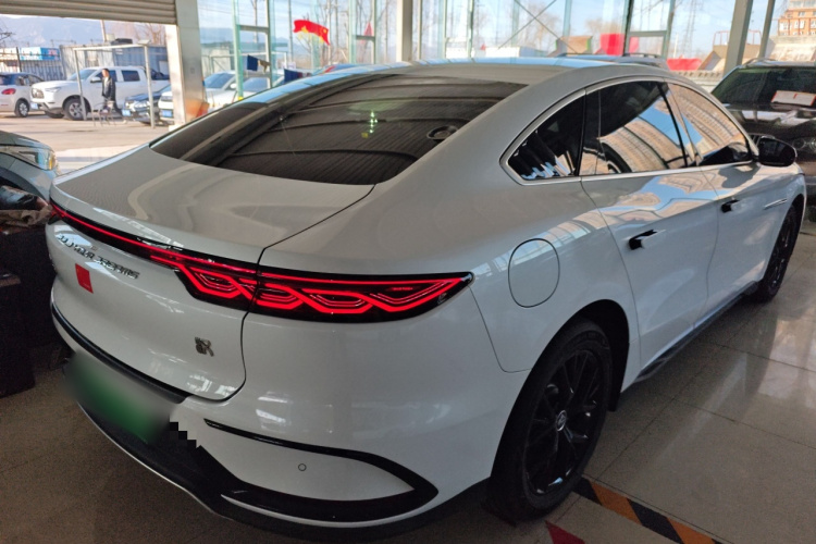 比亚迪 汉 2023款 DM-i 冠军版 121KM 精英型车身外观7