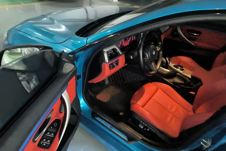 宝马4系 2020款 425i Gran Coupe M运动曜夜版中控内饰7003