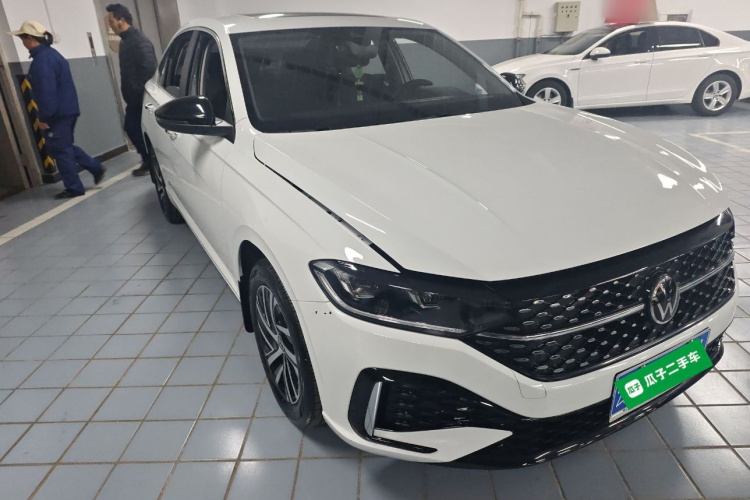 大众 朗逸 2024款 300TSI DSG星空满逸版车身外观3