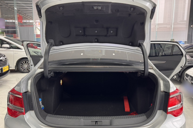 DS 5LS 2014款 1.8L 自动舒适版VTi140局部细节23