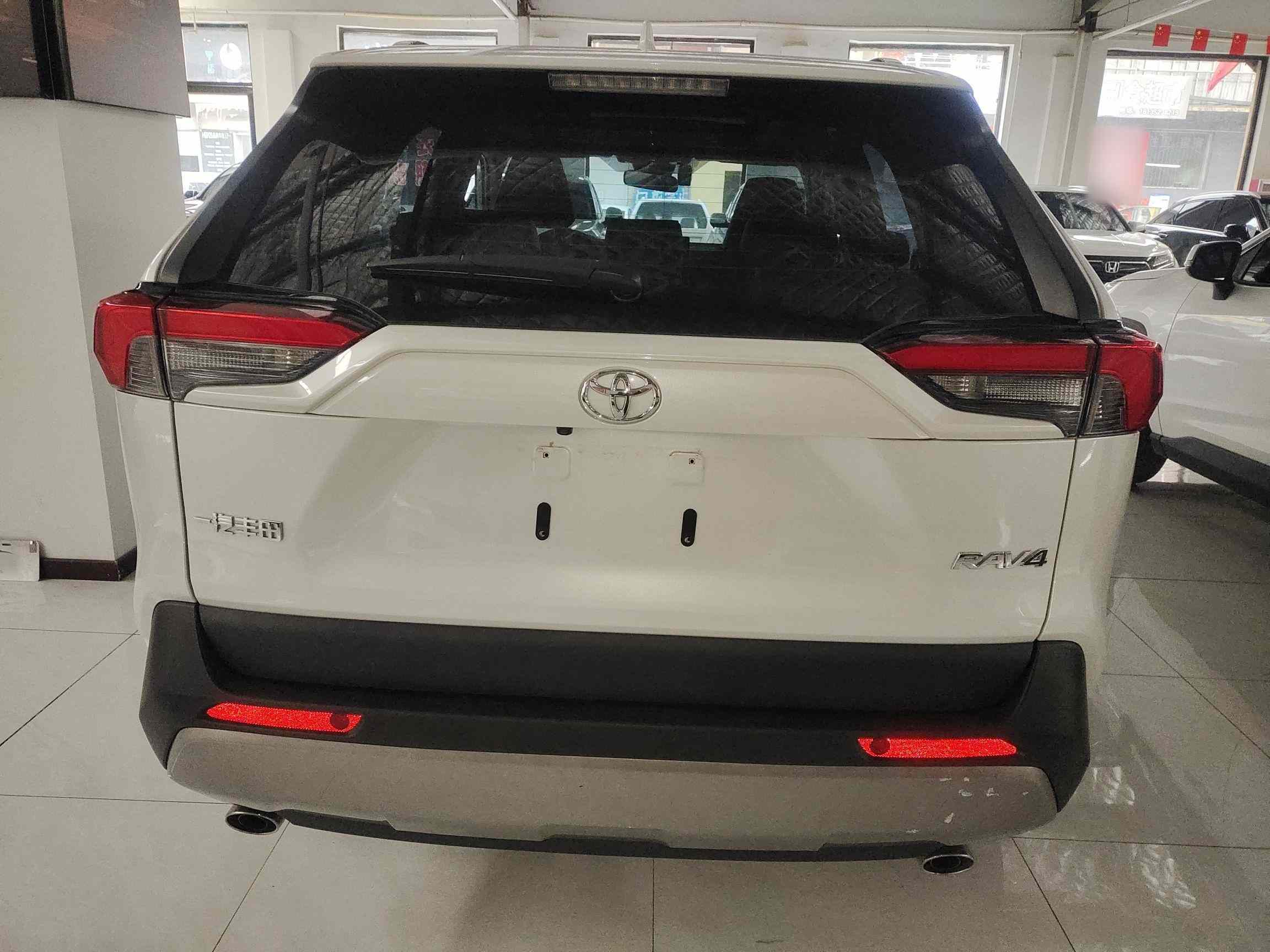 丰田 RAV4荣放 2023款 2.0L CVT两驱风尚Plus版(4)