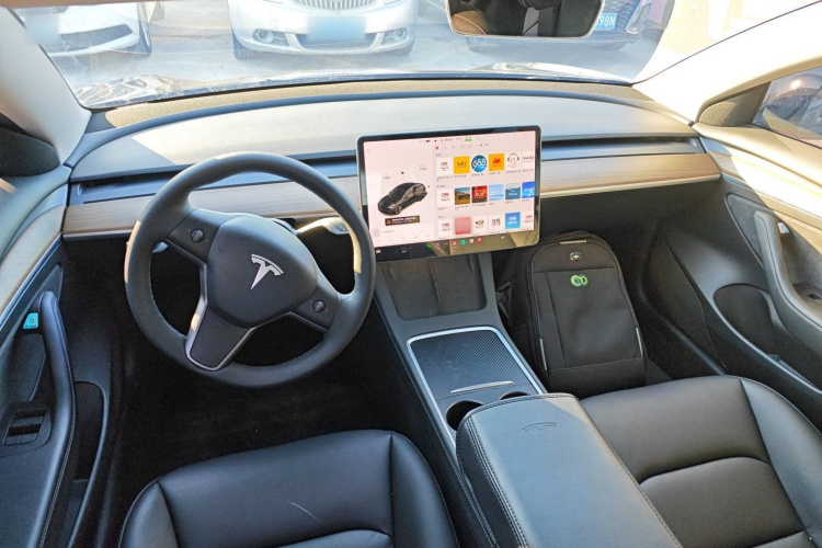 特斯拉 Model 3 2021款 标准续航后驱升级版中控内饰7002