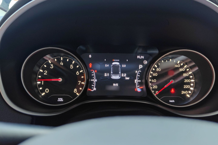 Jeep 指南者 2017款 200T 自动家享版局部细节14