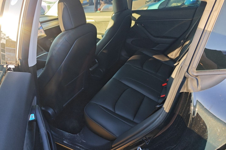 特斯拉 Model 3 2021款 标准续航后驱升级版中控内饰7004