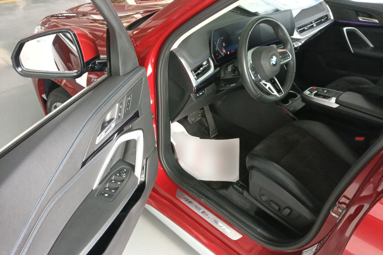 宝马X1 2023款 xDrive25Li M运动套装中控内饰20