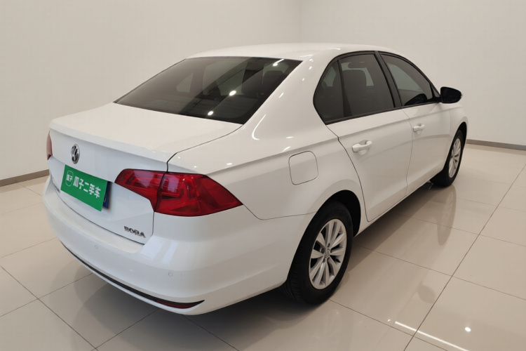 大众 宝来 2018款 1.5L 手动时尚型车身外观7