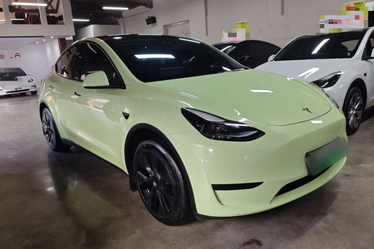 特斯拉 Model Y 2024款 后轮驱动版车身外观3