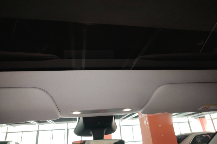 特斯拉 Model Y 2025款 长续航全轮驱动 首发版局部细节22