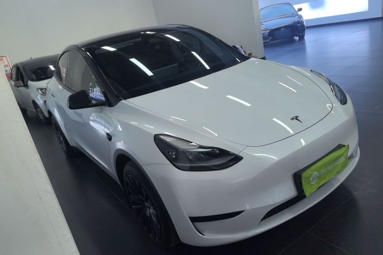 特斯拉 Model Y 2024款 后轮驱动版车身外观3