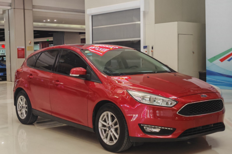 福特 福克斯 2017款 两厢 1.6L 自动风尚型智行版车身外观6008