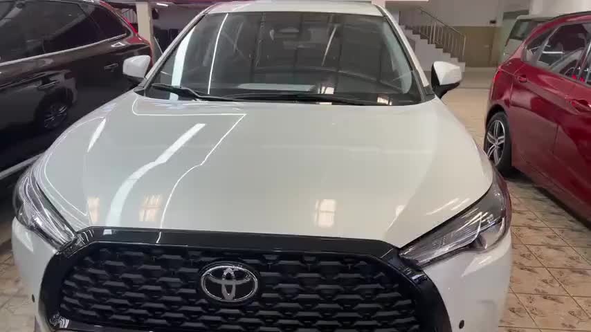 丰田 卡罗拉锐放 2023款 2.0L 先锋版实拍1