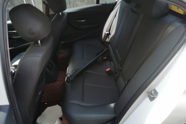 宝马3系 2016款 316i 时尚型中控内饰7004