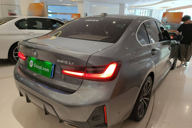 宝马3系 2023款 325Li M运动套装车身外观7