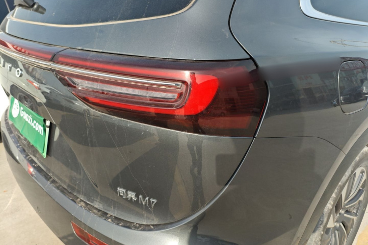 鸿蒙智行 问界M7 2022款 1.5T 后驱舒适版车身外观9