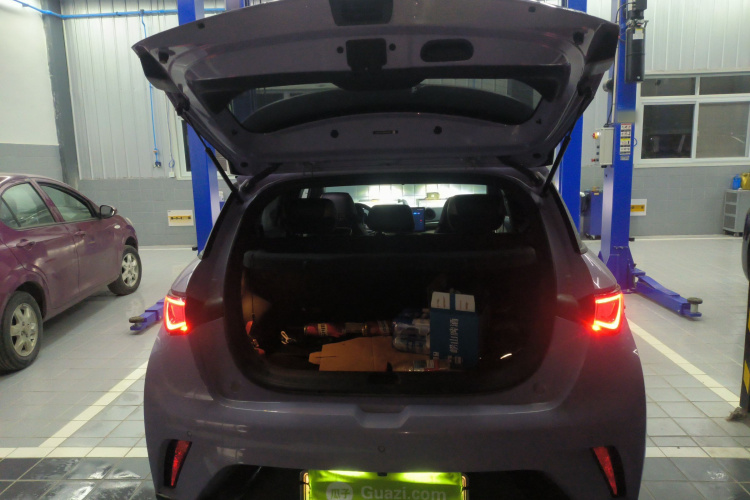 比亚迪 海豚 2023款 420km 时尚版机舱底盘23