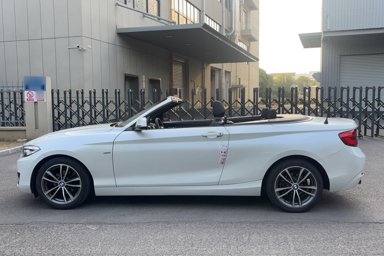 宝马2系(进口) 2018款 220i 敞篷轿跑车 运动设计套装车身外观6010