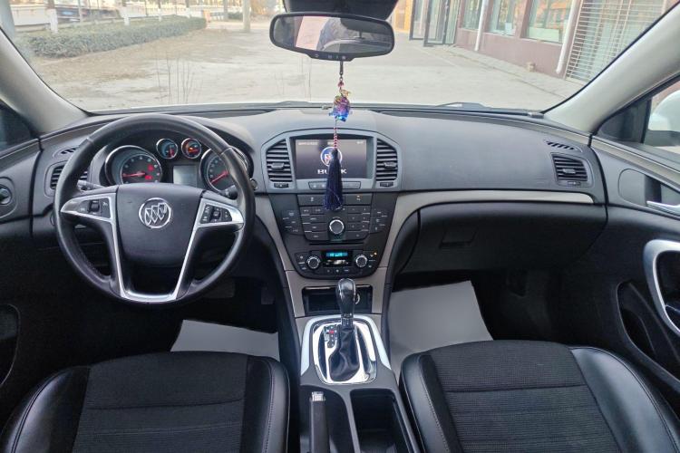 别克 君威 2013款 1.6T 自动精英运动版中控内饰7003