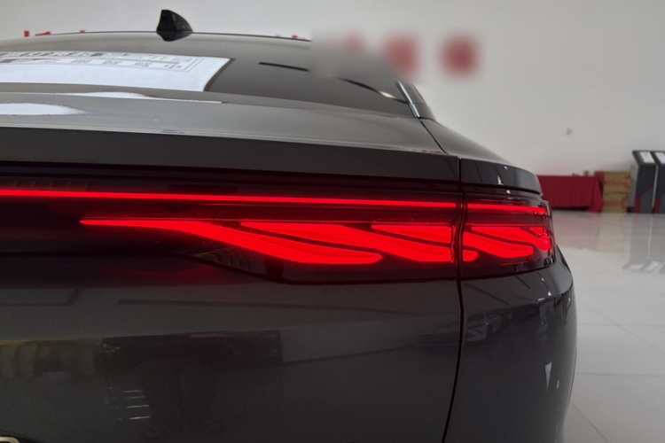 比亚迪 汉L 2025款 DM-p 四驱激光雷达旗舰型车身外观6002