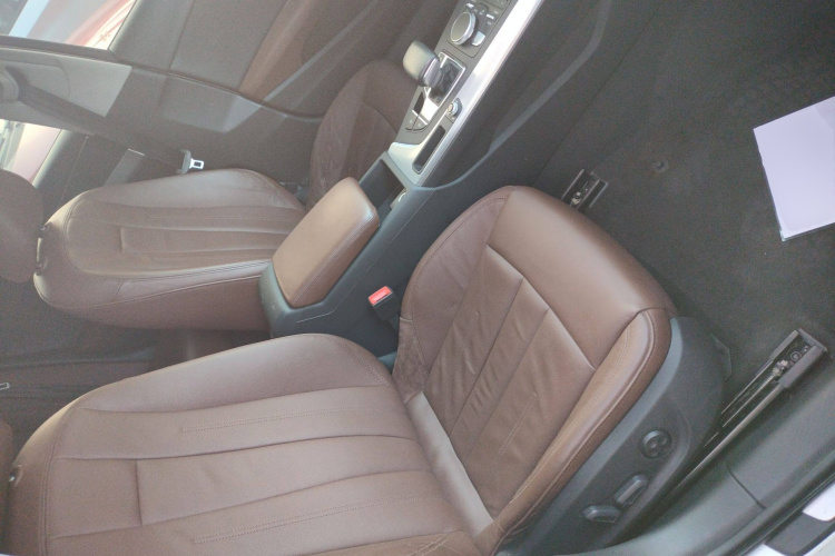 奥迪A4L 2019款 40 TFSI 时尚型 国VI中控内饰41