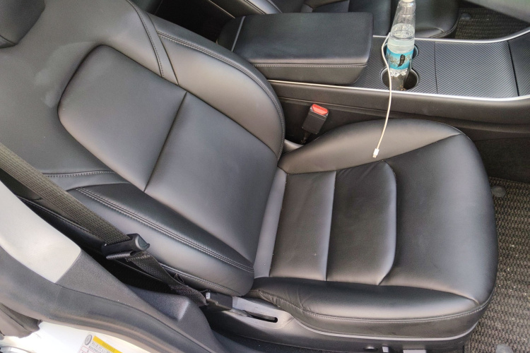 特斯拉 Model 3 2019款 标准续航后驱升级版局部细节41