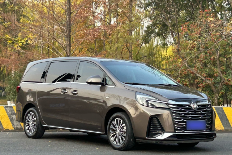 别克GL8 2023款 陆上公务舱 652T 豪华型车身外观6002