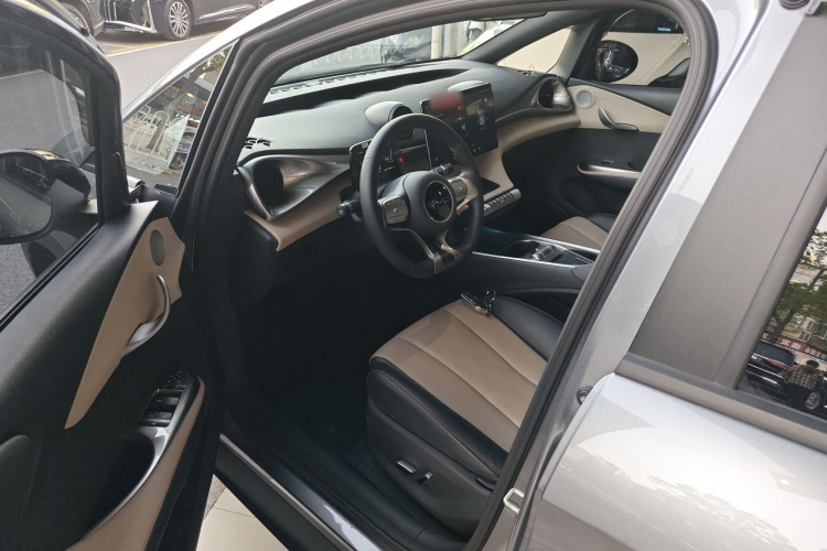 比亚迪 海豚 2023款 420km 时尚版中控内饰19